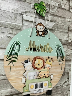 Porta Maternidade Poá safari jeep verde - Sabiá Personalizados