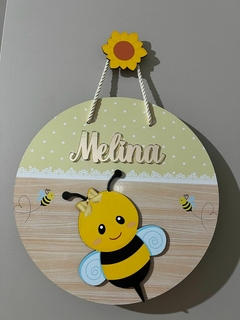 Porta Maternidade Abelhinha sorridente com pendurador girassol - comprar online