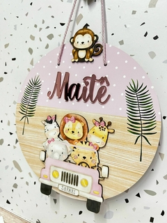 Porta Maternidade Safari jeep rosa fundo poá menina - Sabiá Personalizados