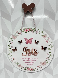Porta Maternidade Borboleta jardim encantado "Por esta filha..." Samuel 1:27 com aplique borboletas - Sabiá Personalizados