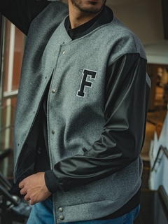 Campera University gris
