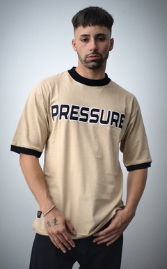 REMERA PRESSURE BEIGE - comprar online