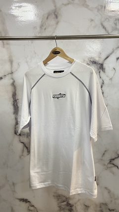 REMERA CUARTO VIVO BLANCA en internet