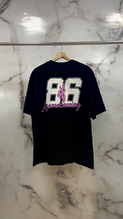 REMERA HOMECOMING 86 - ORO AZTECA