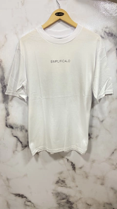 REMERA SIMPLIFICALO WHITE OVER en internet
