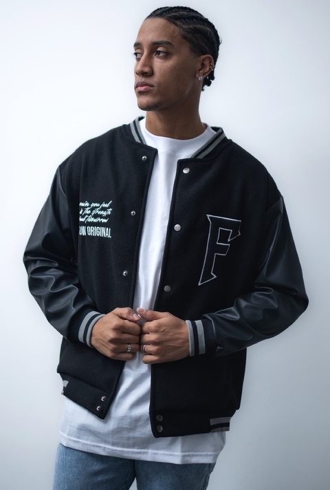 CAMPERA UNIVERSITARIA NEGRA - comprar online