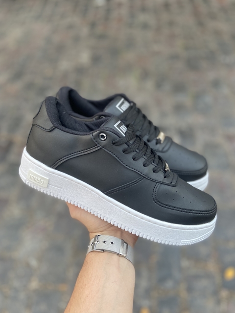 ZAPATILLAS WOLF NEGRAS