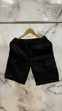 BERMUDA JOGGER CARGO NEGRA