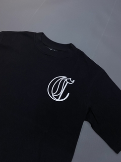 REMERA NEGRA GLADIADOR OVERSIZE en internet