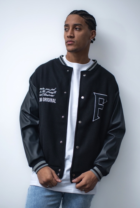 CAMPERA UNIVERSITARIA NEGRA - comprar online