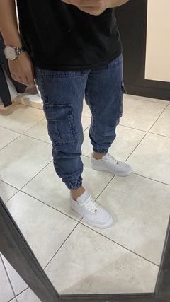 JOGGER CARGO LONDON AZUL - comprar online