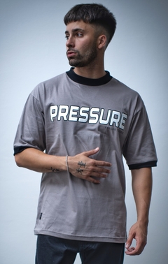 REMERA PRESSURE GRIS en internet