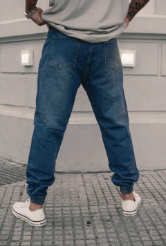 JOGGER MOSCÚ MOM en internet