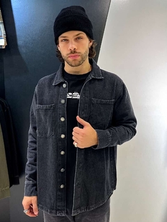 CAMISACO NEGRO DE JEAN OVER