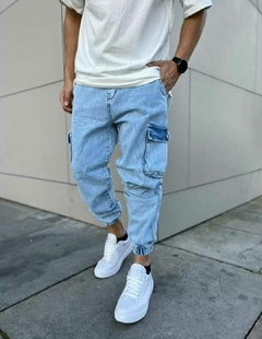 JOGGER CARGO CELESTE - comprar online