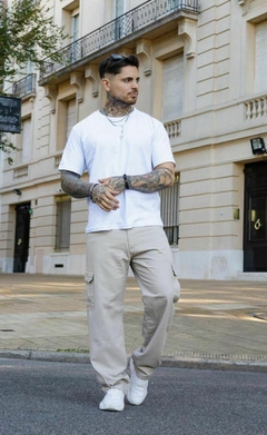 JEAN BEIGE CARGO - ORO AZTECA