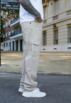 JEAN BEIGE CARGO en internet