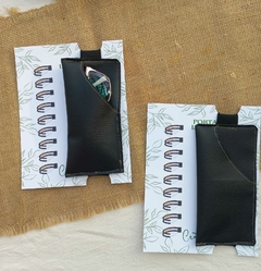 PORTA LENTES PARA CUADERNO