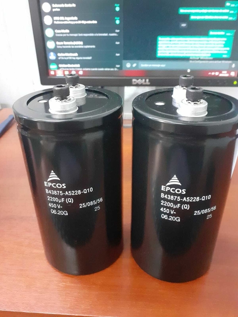 CAPACITOR ELECTROLITICO 2200 UF 450 V