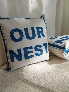 ALMOHADON OUR NEST en internet