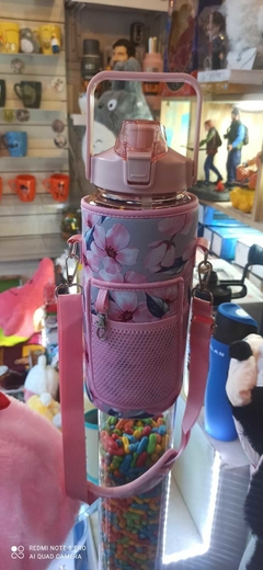 Imagen de Botella 2 litros tiempo y motivacional con soporte para llevar