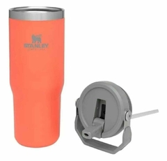 TUMBLER FLIP STRAW 887 ML CORAL STANLEY en internet