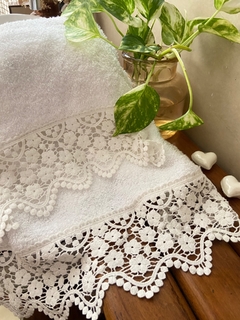Juego de toallas broderie