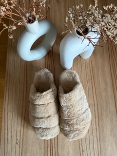 pantuflas cerradas canela - Divino Otra Vez