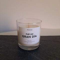 Velas aromáticas "Fue un gran día" en internet