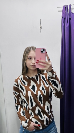 Sweater estampado en internet