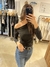 Remera escote irregular en internet