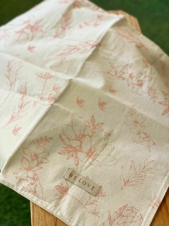 Funda de almohadón 50x50 - botánica rosa - El Garashito
