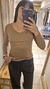 Remera Luci (Beige Oscuro) - comprar online