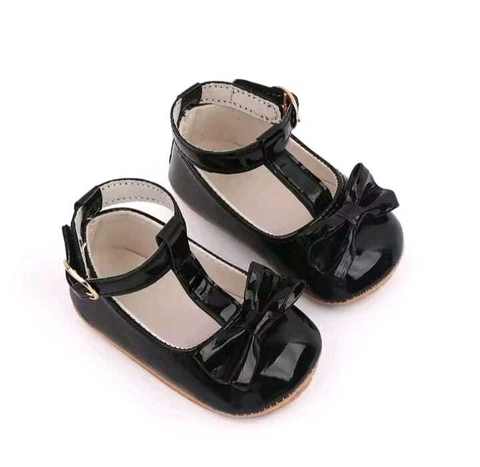 SAPATINHO SOCIAL BEBÊ FEM. VERNIZ PRETO LC0576 - comprar online