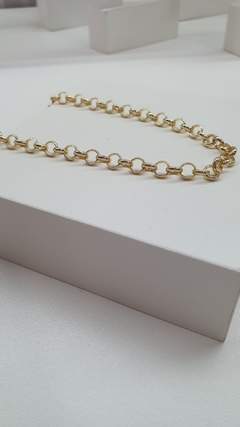 Gargantilha no elo português, banhado em ouro 18k.