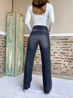 JEAN RELAXED NEGRO - ECCOMICUA (ECC082) - Magda