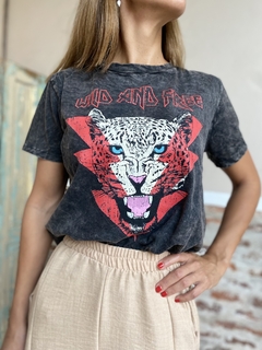 REMERA - WILD & FREE (MG1659)