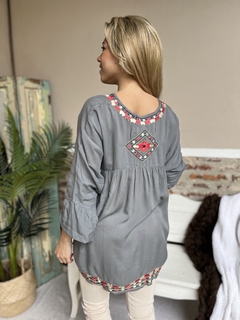 BLUSA BORDADA VOLADOS (SO02) - Magda