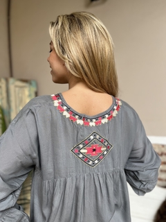 BLUSA BORDADA VOLADOS (SO02) - tienda online