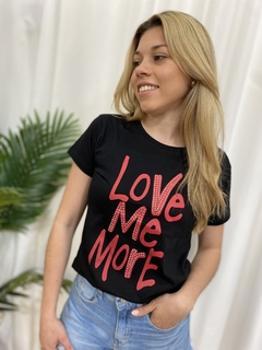 REMERA HOTFIX - LOVE ME (MG2280) - tienda online