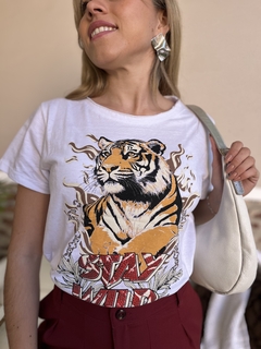 REMERA - PRADA (SM122) - Magda