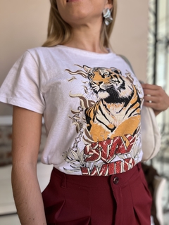 Imagen de REMERA - PRADA (SM122)