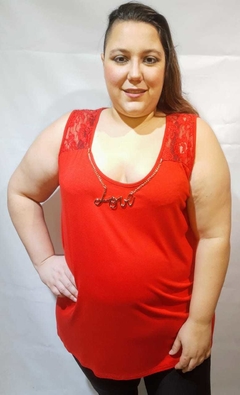 Musculosa bretel ancho con encaje y collar Love