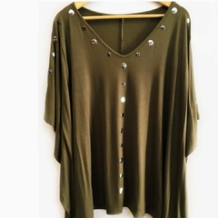 Poncho con Tachas - comprar online
