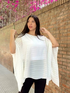 Blusa poncho de gasa - comprar online