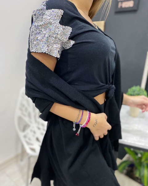 Remera Marruecos negra con lentejuelas plateadas (A PEDIDO)