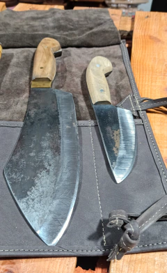 Juego Grandes Asadores En Estuche De Cuero Bien Afilados - tienda online