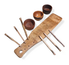 Imagen de Set De Picada En Algarrobo, Tabla + 3 Cazuela + 6 Pinches A