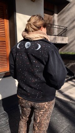 Campera Astro (pintada a mano) en internet