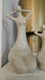 DECORAÇÃO MULHER EM PORCELANA 25 CM - comprar online